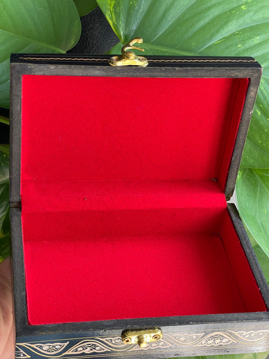 Handcrafted Hand-Painted Jewellery Boxes in Various Colors