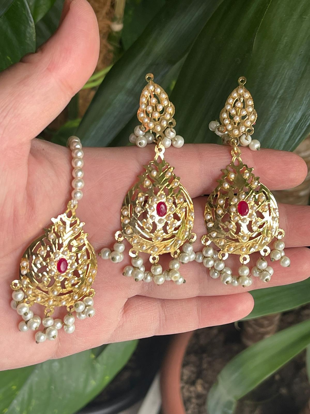 Hyderabadi Turquoise Choker Set